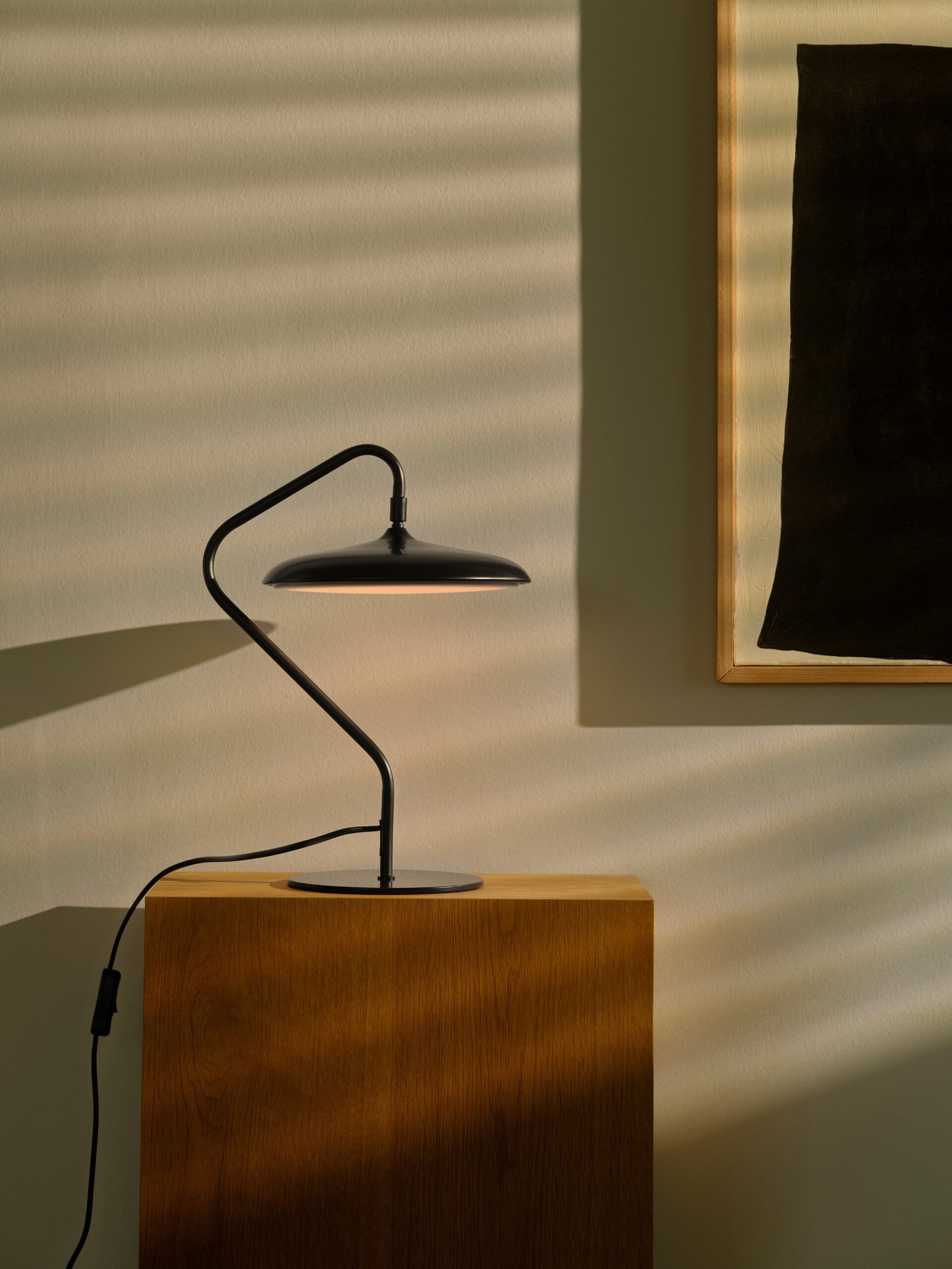 LED stalinis šviestuvas ARTIST
